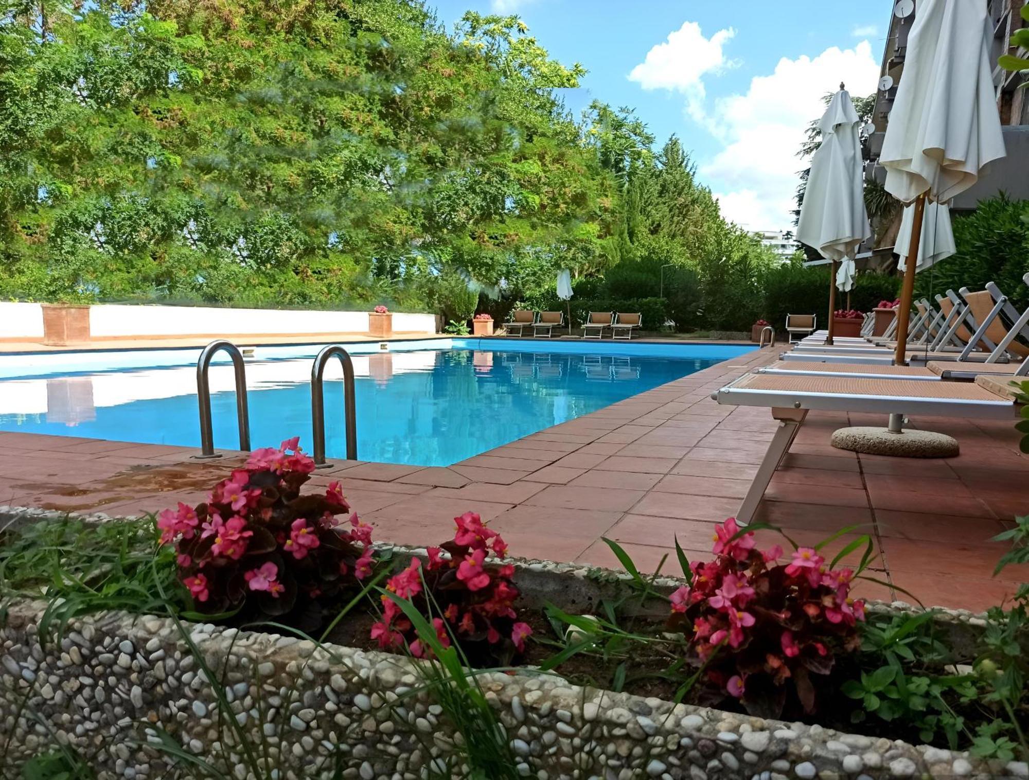 Aurelia Antica Terrace Apt Free Pool And Parking 罗马 外观 照片
